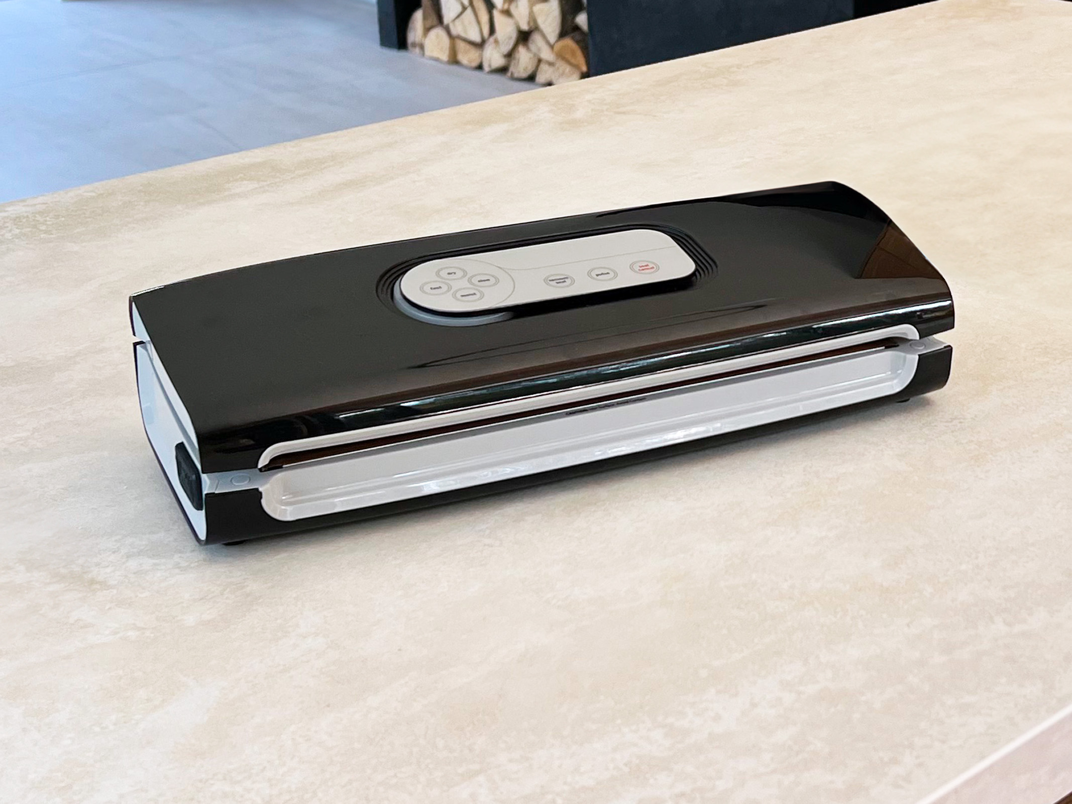 domácí vakuování potravin vakuovačka v kuchyni